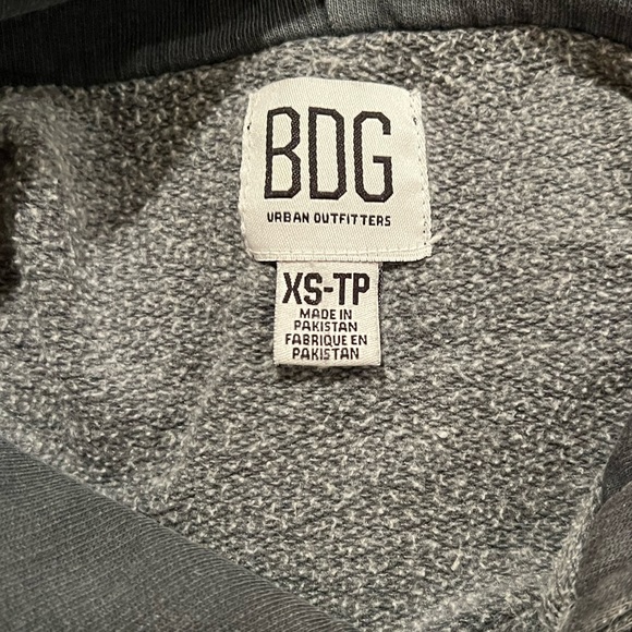 Cropped Hoodie - Picture 3 of 3